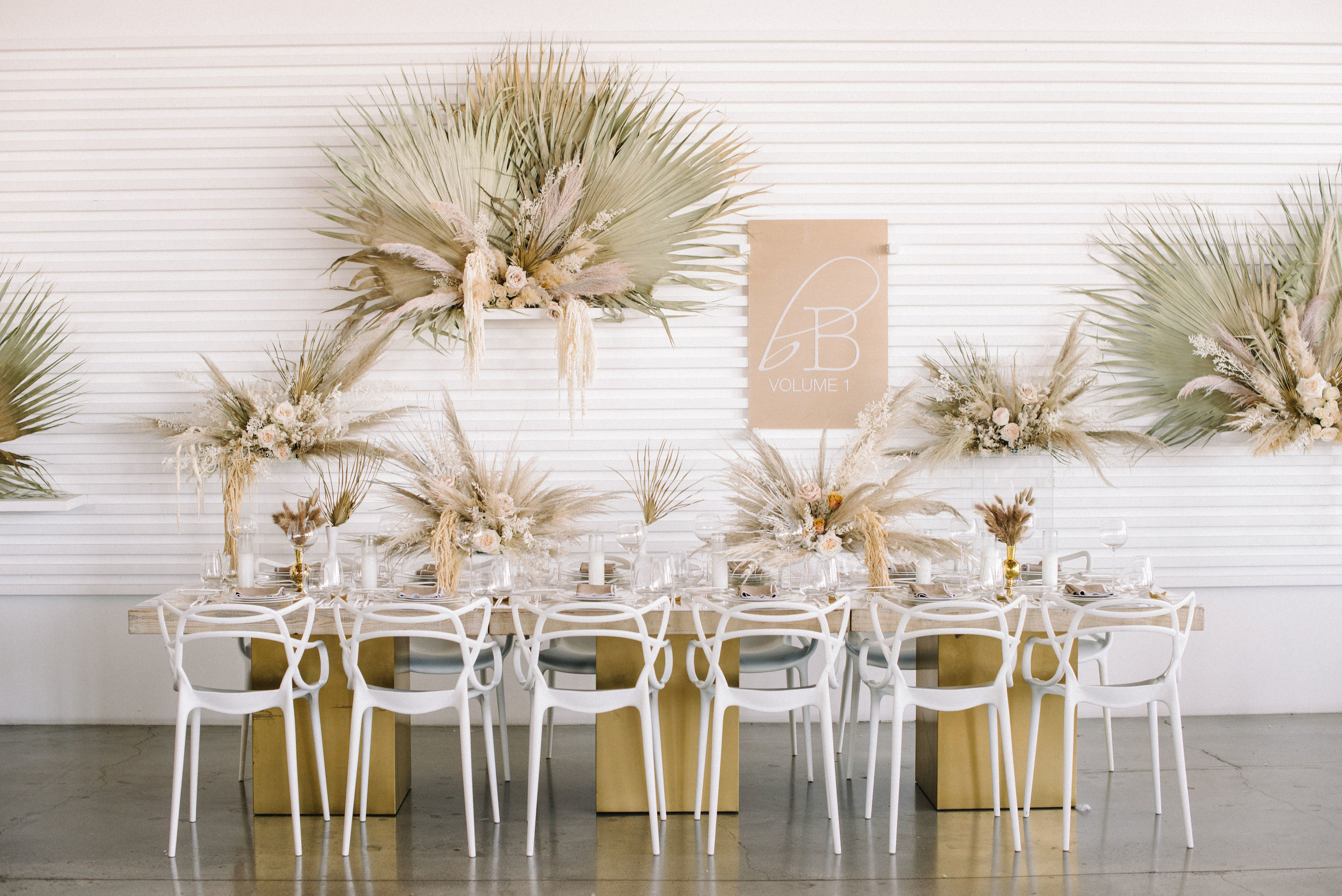 Pampas and dried-floral event tablescape